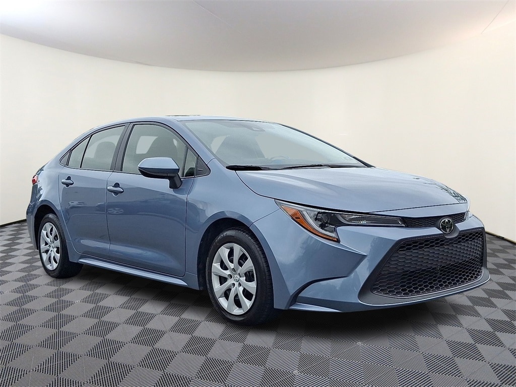 Used 2022 Toyota Corolla LE Sedan