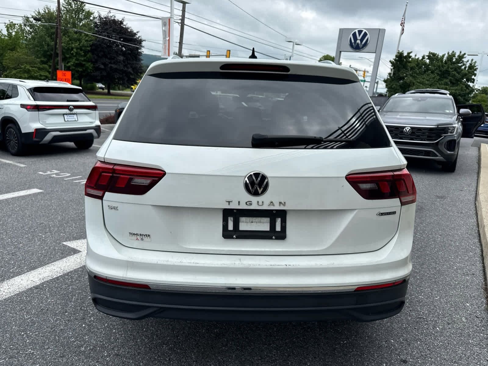 2022 Volkswagen Tiguan SE photo 4