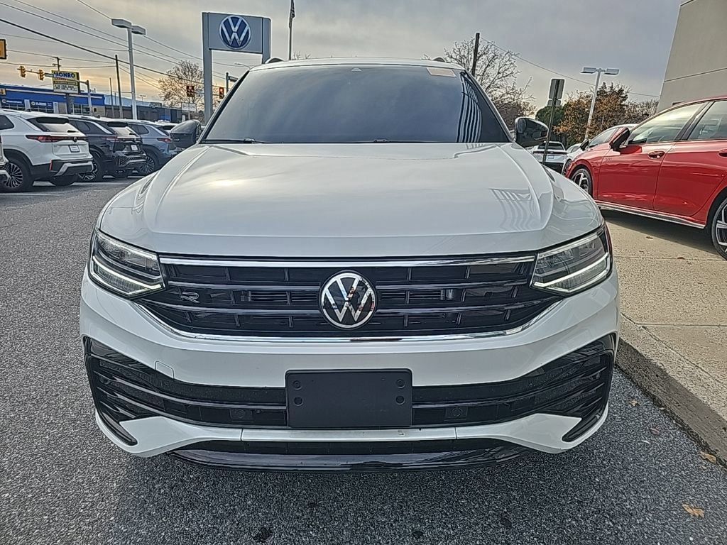 2024 Volkswagen Tiguan SE R-Line Black photo 3