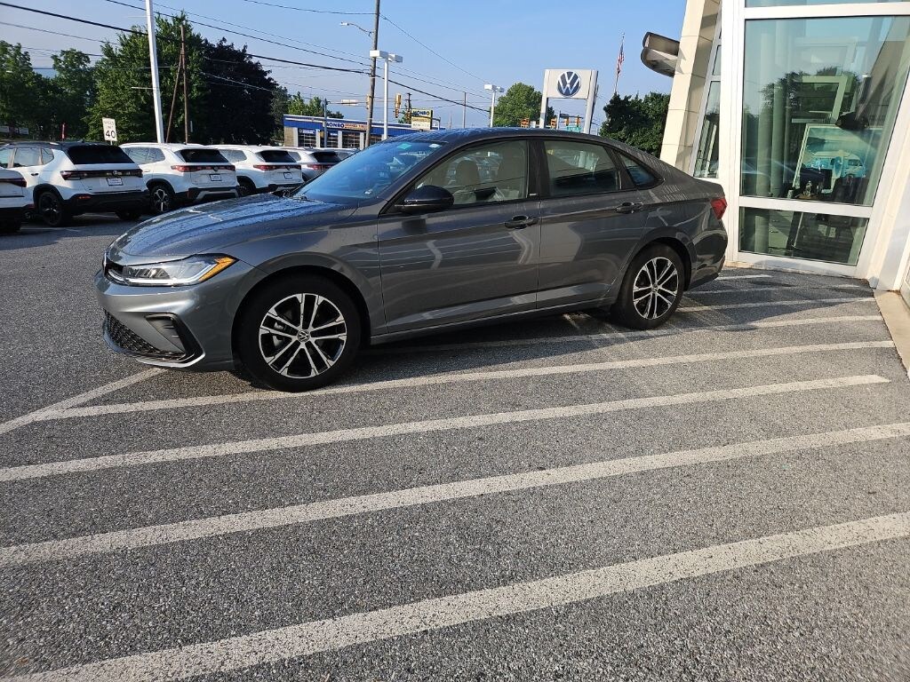 Used 2025 Volkswagen Jetta 1.5T Sport Sedan