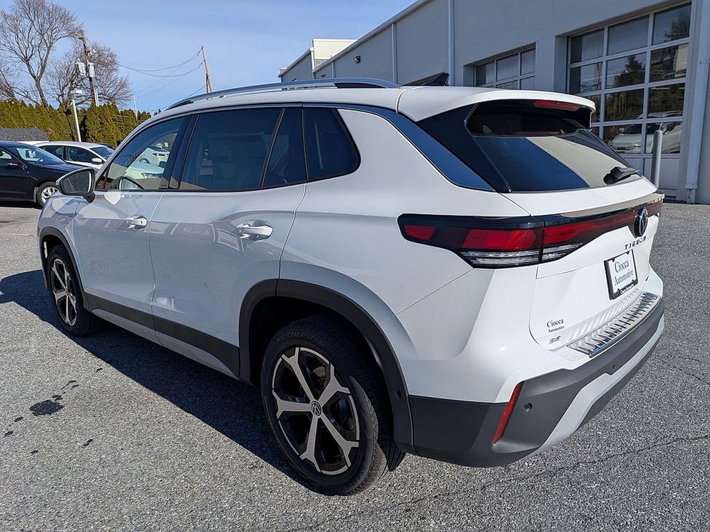 2026 Volkswagen Tiguan SE - Photo 4