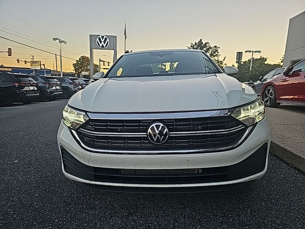 2024 Volkswagen Jetta 1.5T S photo 3