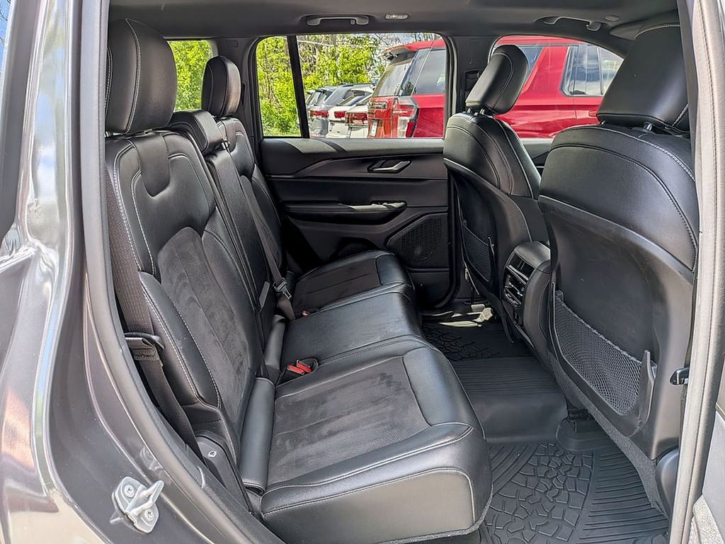 2023 Jeep Grand Cherokee Altitude - Photo 25