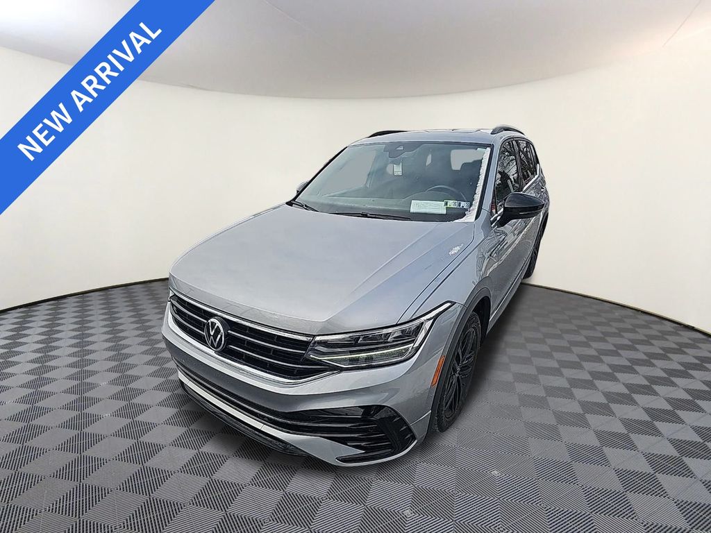 2022 Volkswagen Tiguan SE R-LINE BLACK