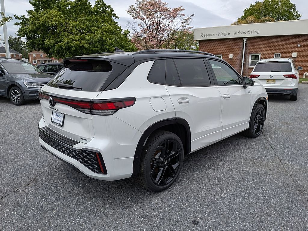 2026 Volkswagen Tiguan SE R-LINE BLACK - Photo 6