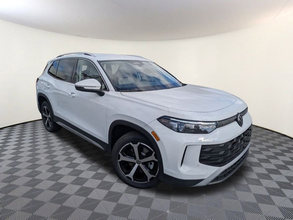 New 2025 Volkswagen Tiguan 2.0T SE SUV