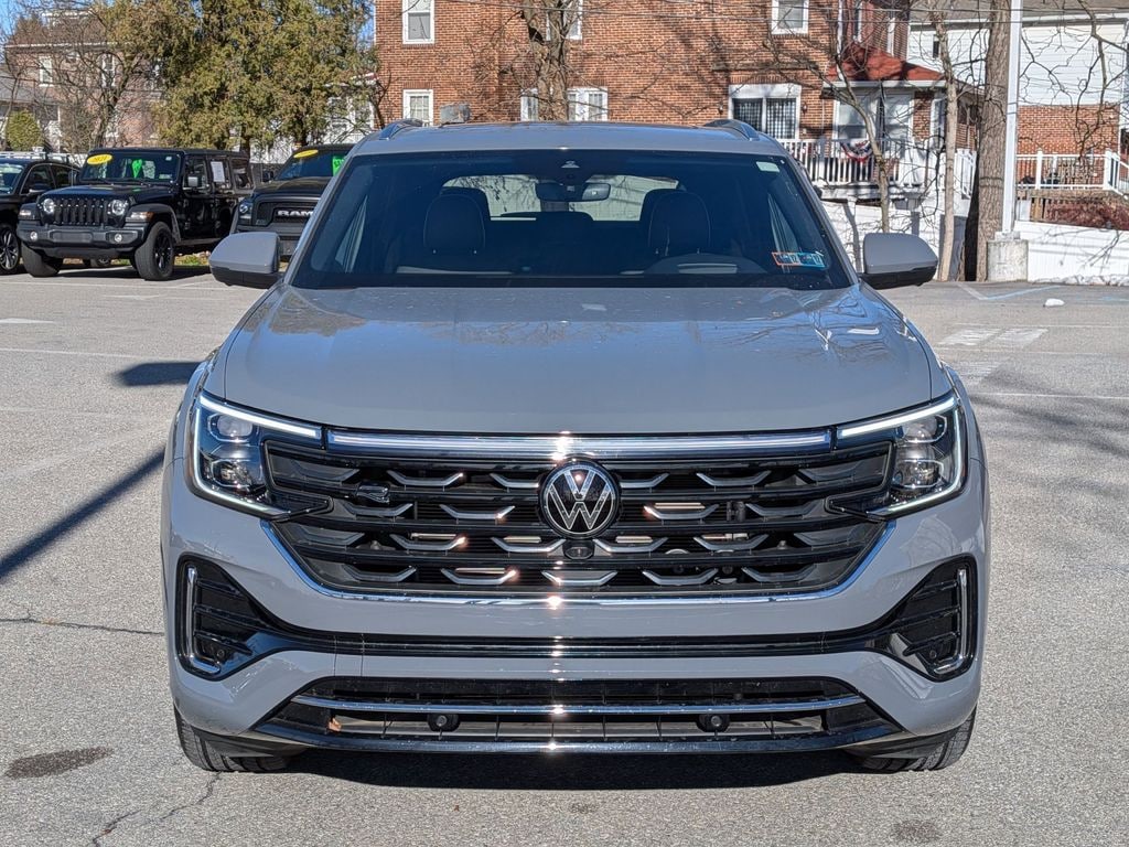 Used 2025 Volkswagen Atlas Cross Sport 2.0T SEL Premium R-Line SUV