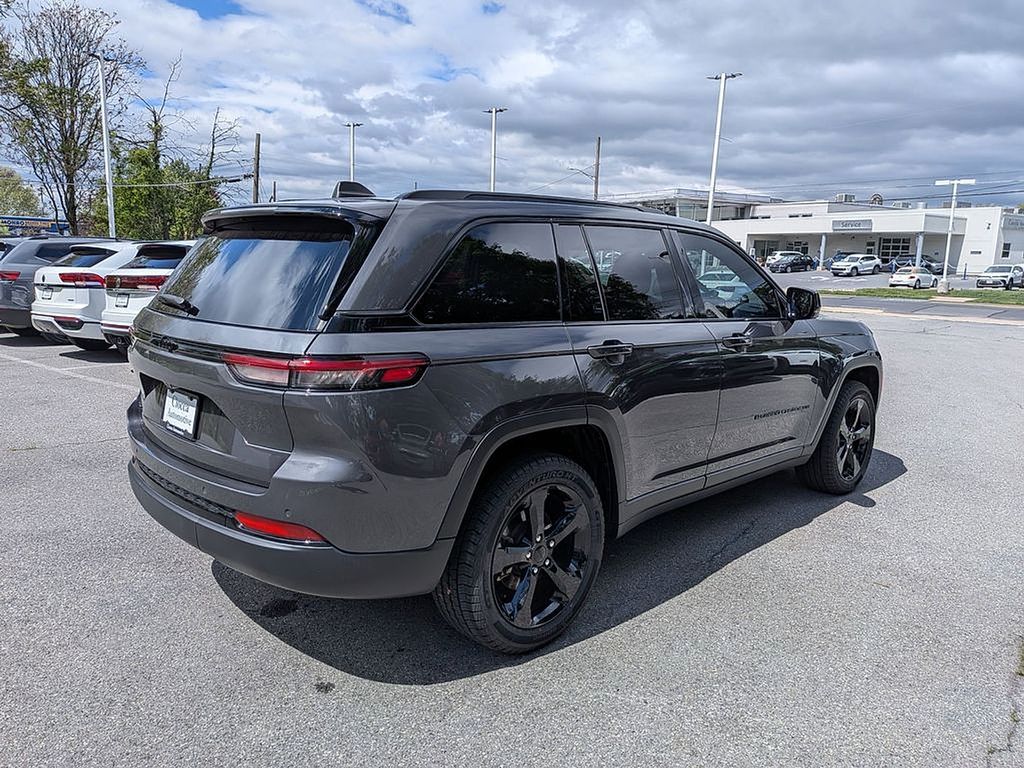 2023 Jeep Grand Cherokee Altitude - Photo 7