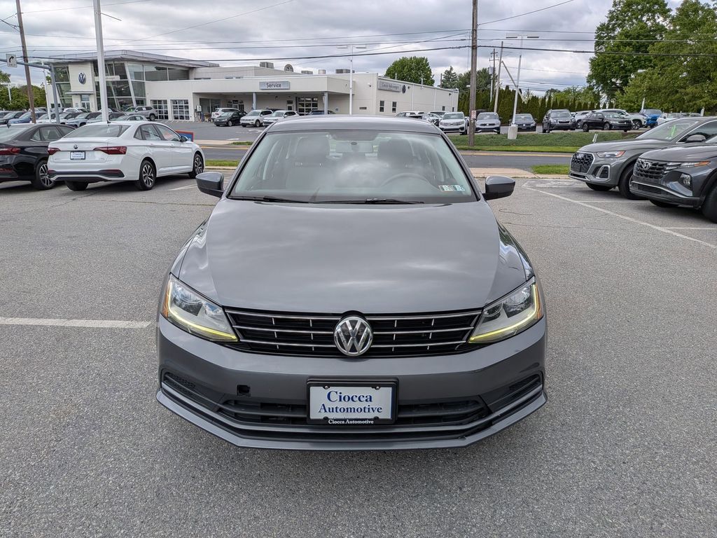 3VW2B7AJ9JM206643