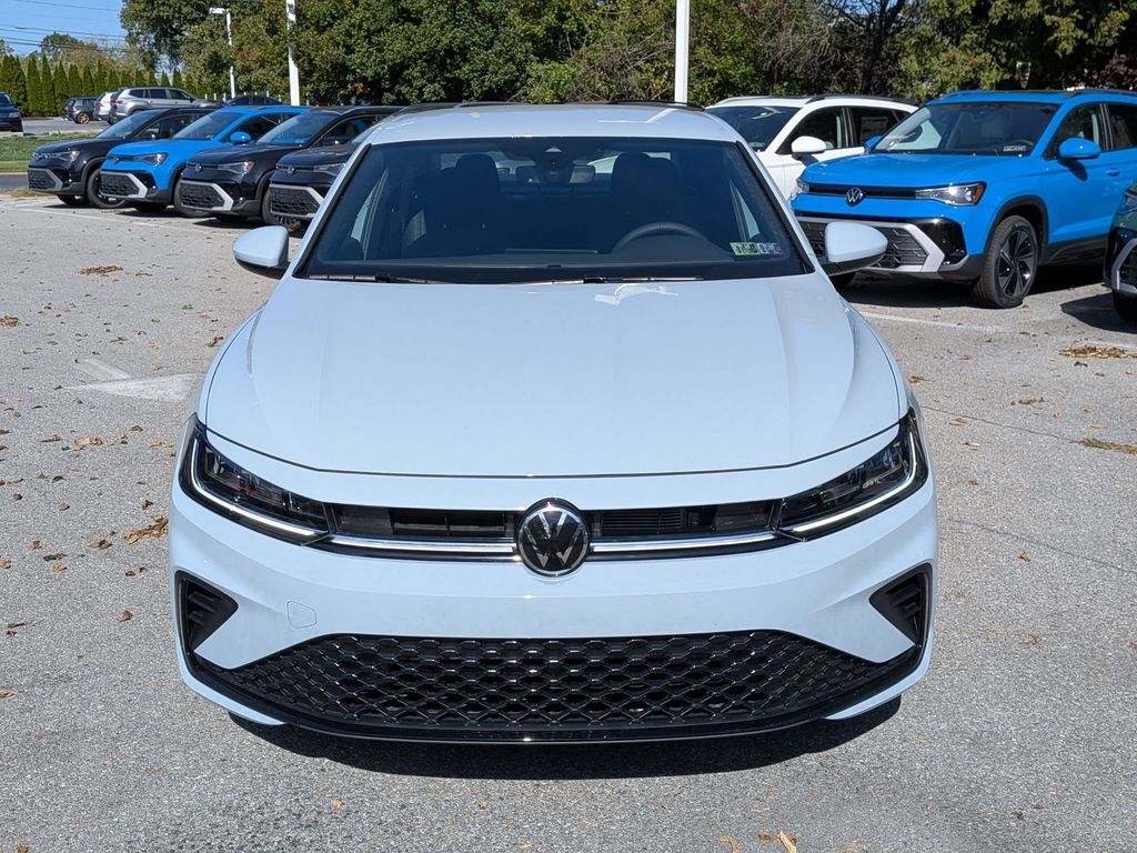 2026 Volkswagen Jetta 1.5T Sport photo 2