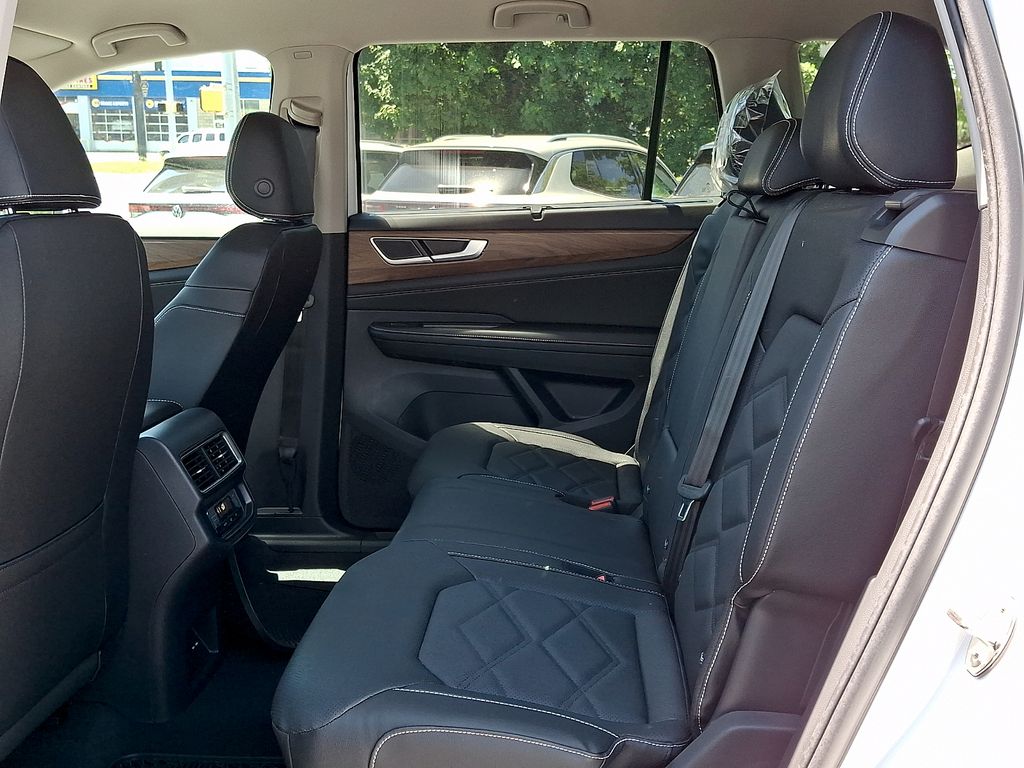 2026 Volkswagen Atlas SE w/Tech - Photo 9