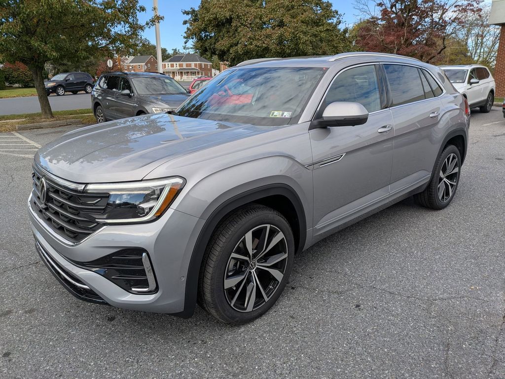 2026 Volkswagen Atlas Cross Sport SEL Premium R-Line photo 3