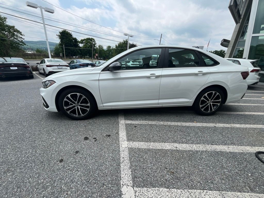 Used 2025 Volkswagen Jetta 1.5T Sport Sedan