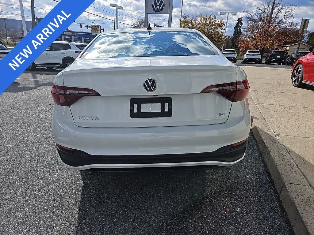 Used 2024 Volkswagen Jetta 1.5T SE Sedan