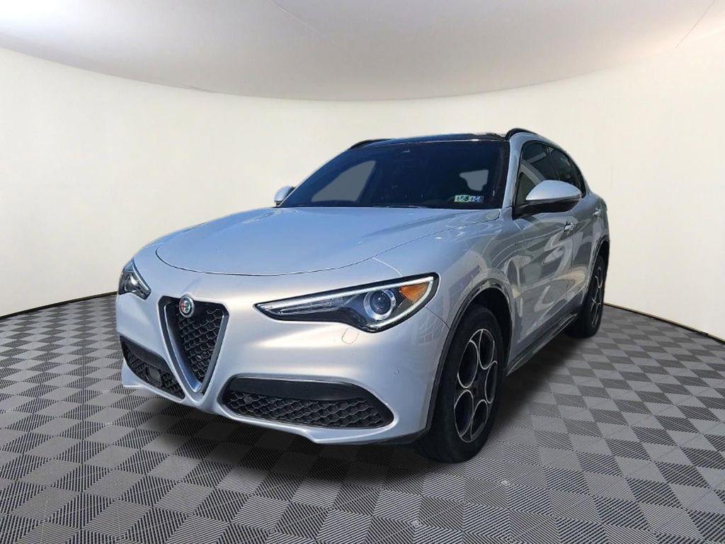 2023 Alfa Romeo Stelvio Ti AWD's photo