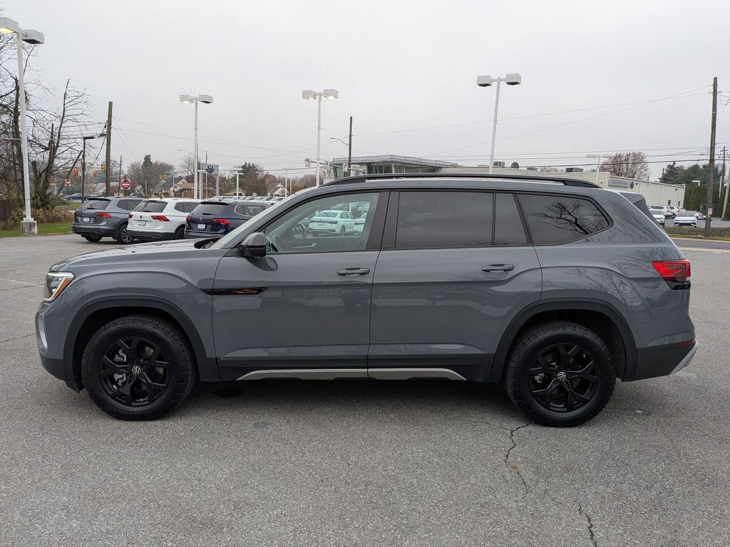 2024 Volkswagen Atlas Peak Edition SE Technology photo 4