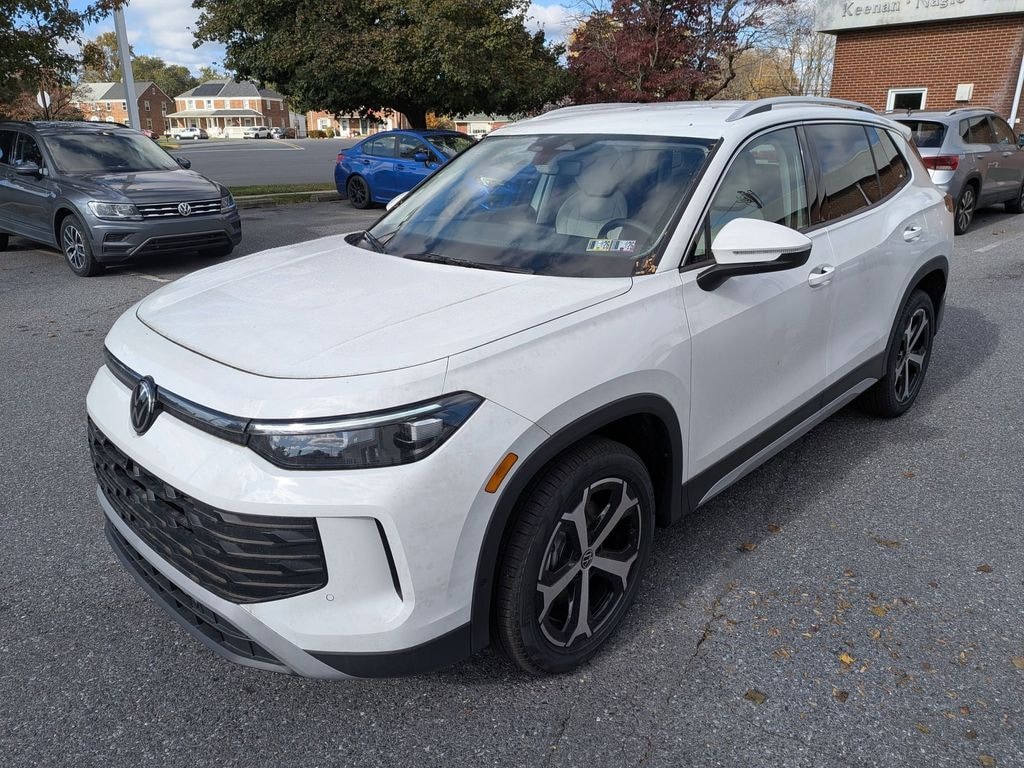 New 2025 Volkswagen Tiguan 2.0T SE SUV