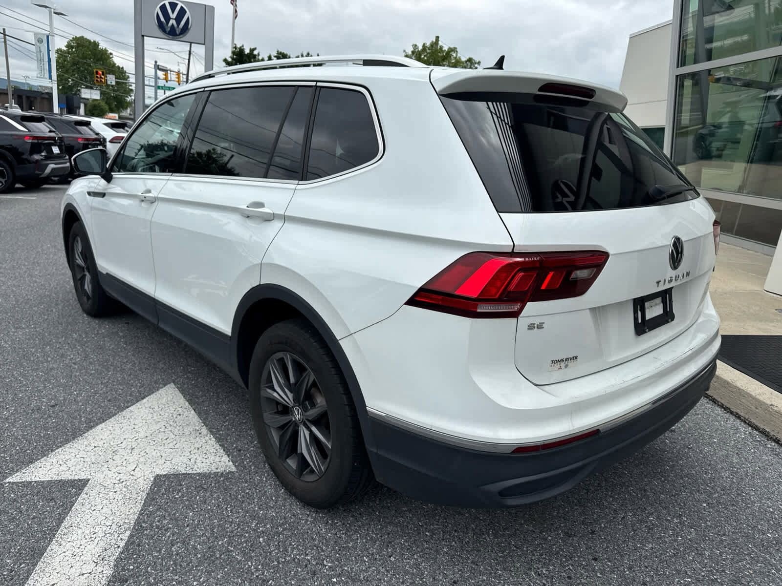 2022 Volkswagen Tiguan SE photo 3