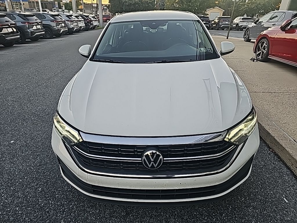 2024 Volkswagen Jetta 1.5T S photo 2