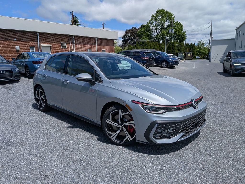 2026 Volkswagen Golf GTI 2.0T SE 4-door DSG's photo