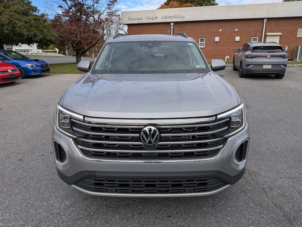 2026 Volkswagen Atlas SE Technology photo 2