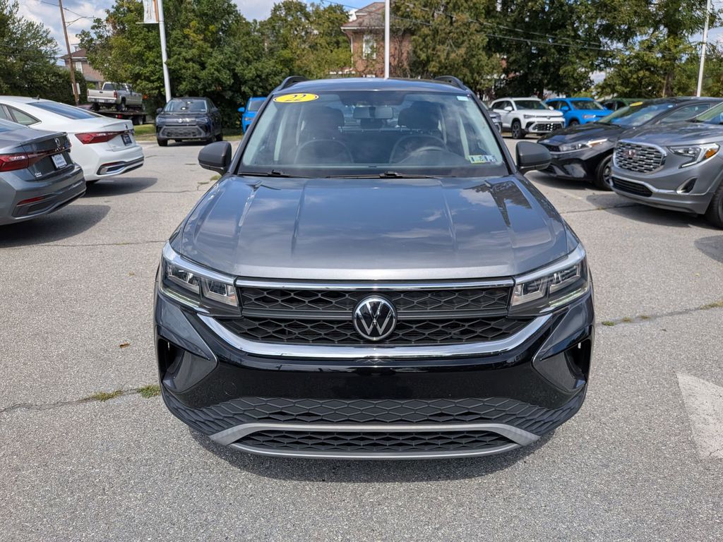 2022 Volkswagen Taos S photo 2