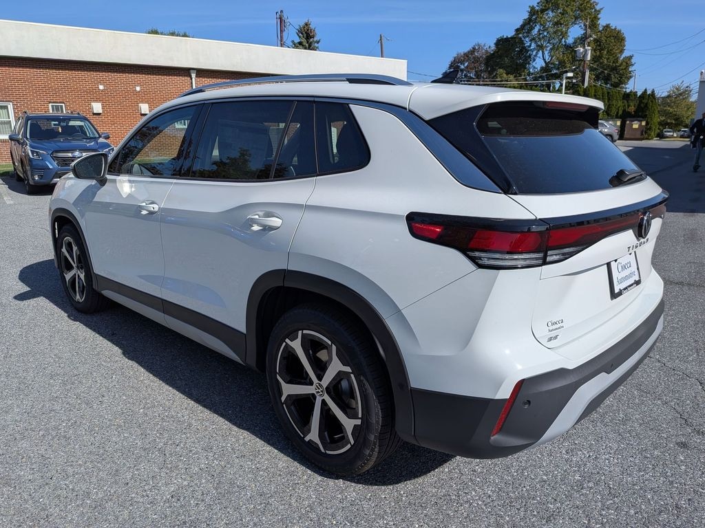 New 2025 Volkswagen Tiguan 2.0T SE SUV