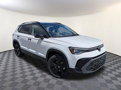 2026 Volkswagen Taos 1.5T SE Black SUV