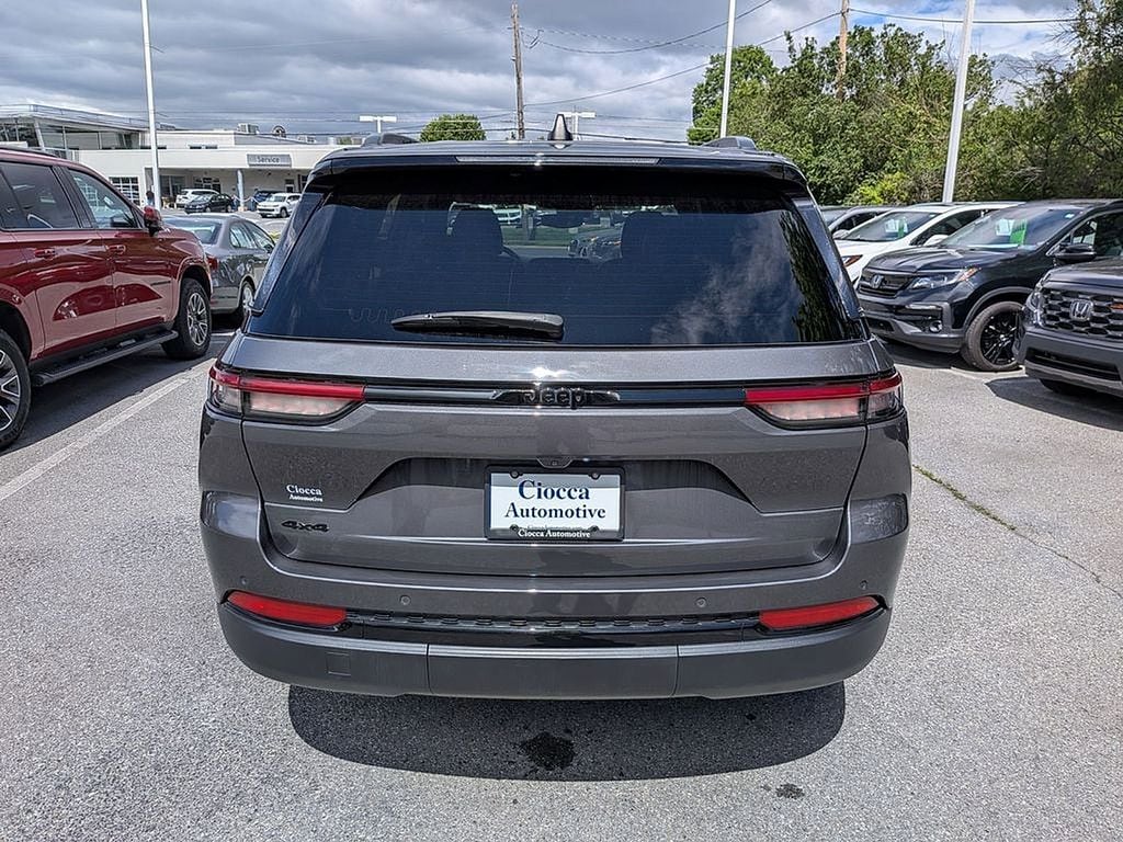 2023 Jeep Grand Cherokee Altitude - Photo 6