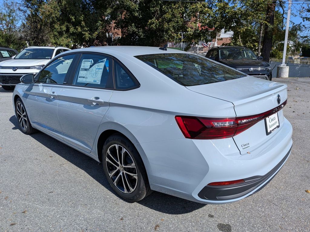 2026 Volkswagen Jetta 1.5T Sport photo 4