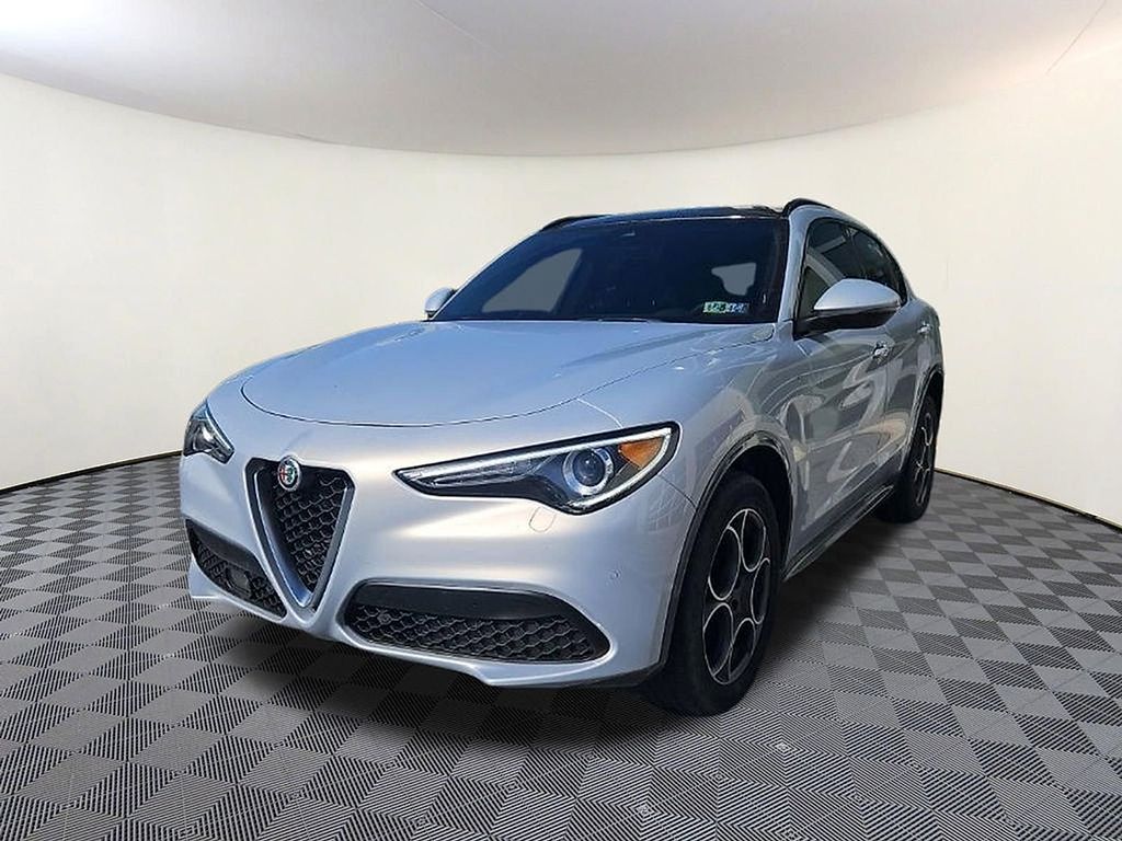 2023 Alfa Romeo Stelvio Ti AWD's photo