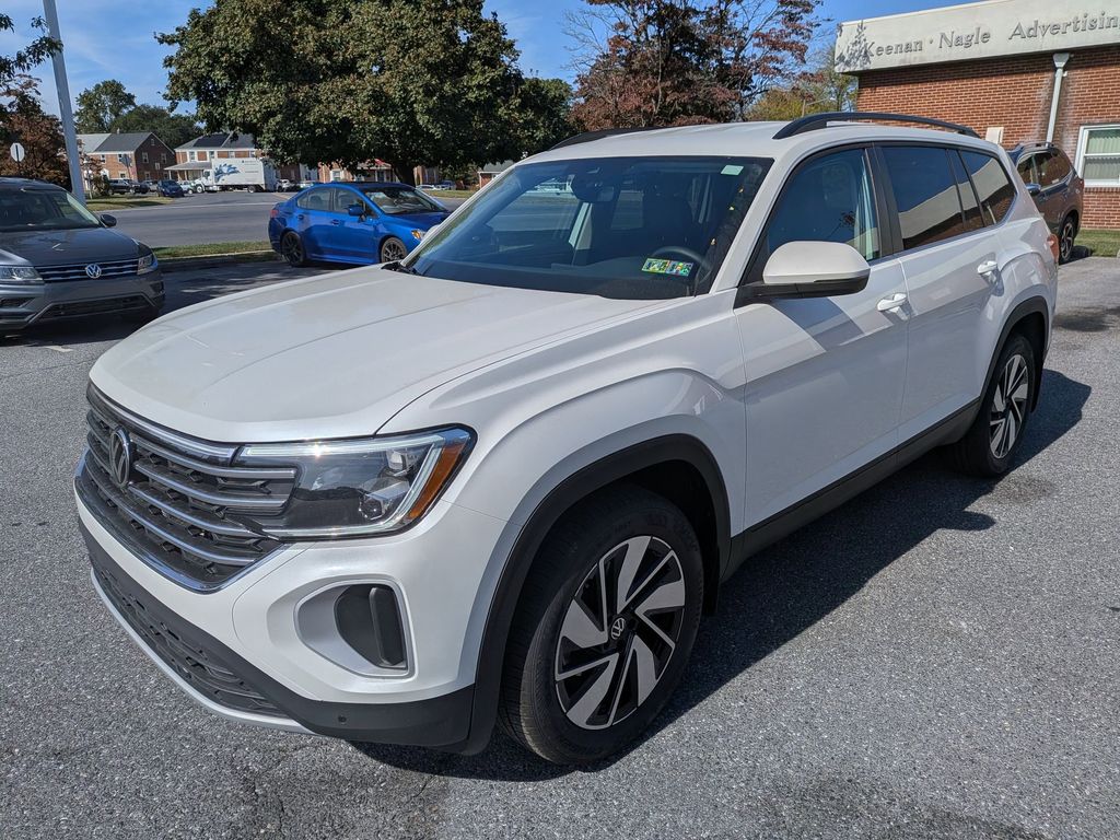 2026 Volkswagen Atlas SE Technology photo 2