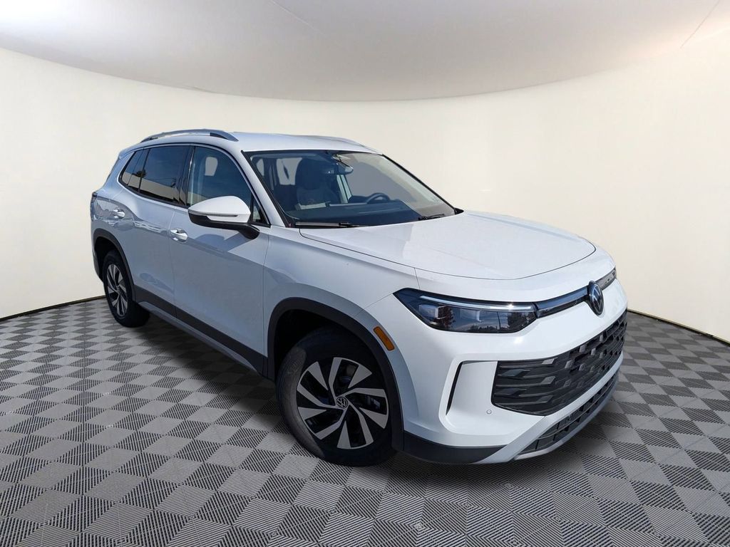 2026 Volkswagen Tiguan S's photo