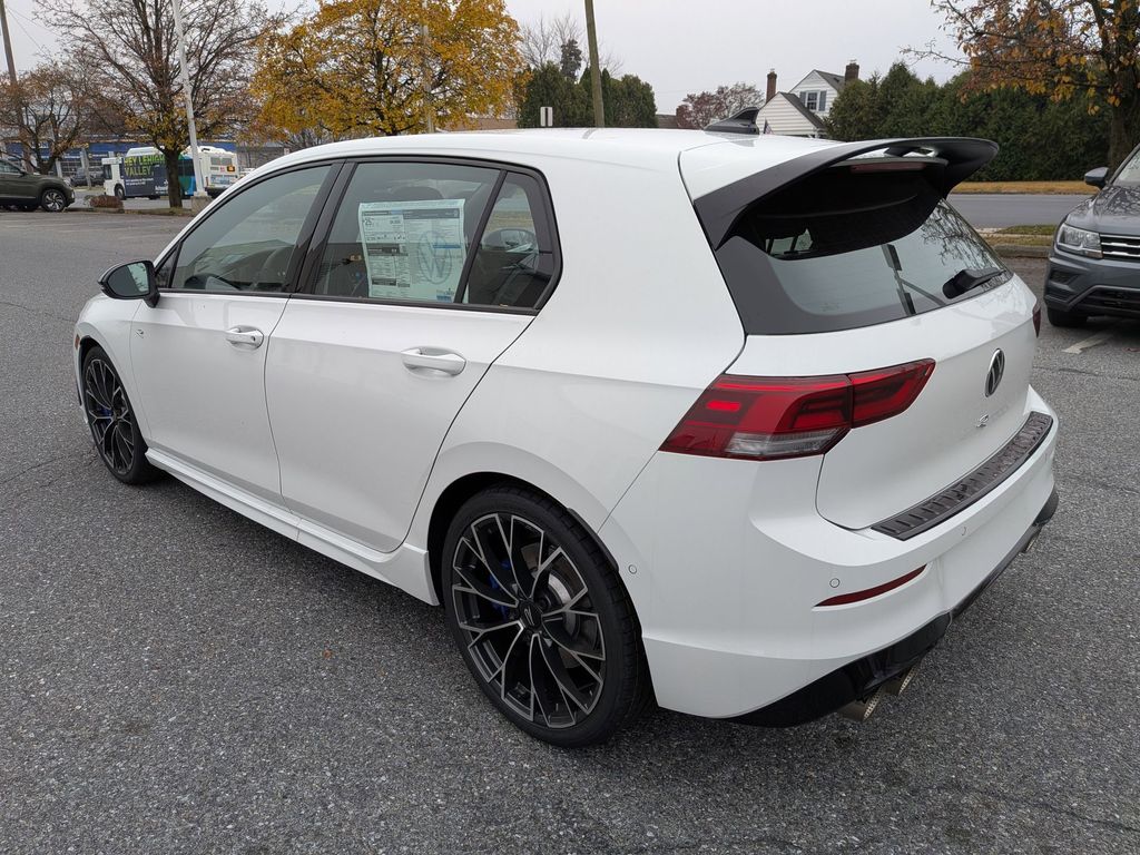 2026 Volkswagen Golf R 2.0 TSI photo 4