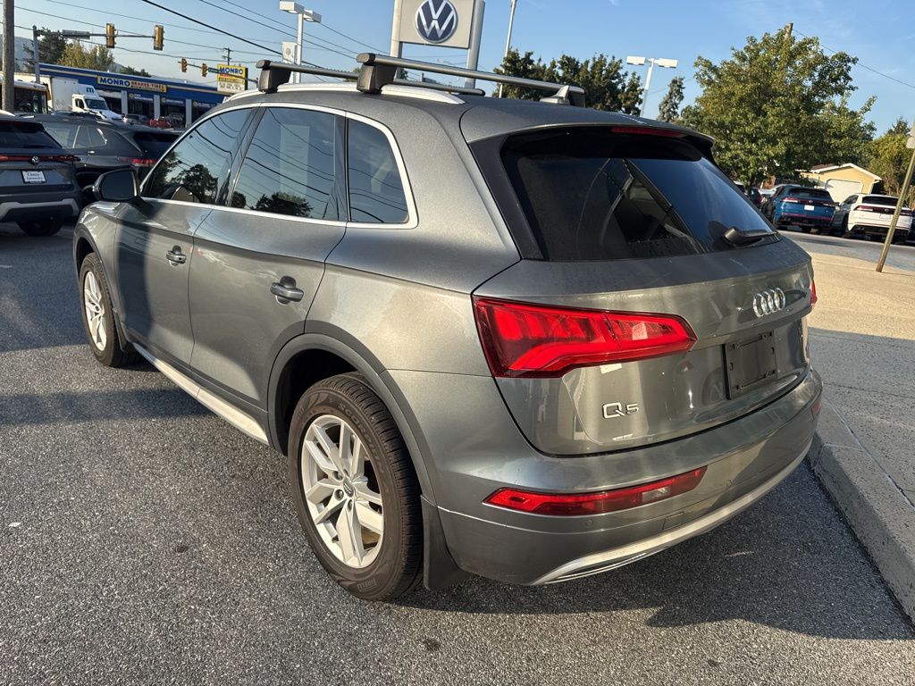 2020 Audi Q5 45 Premium photo 2