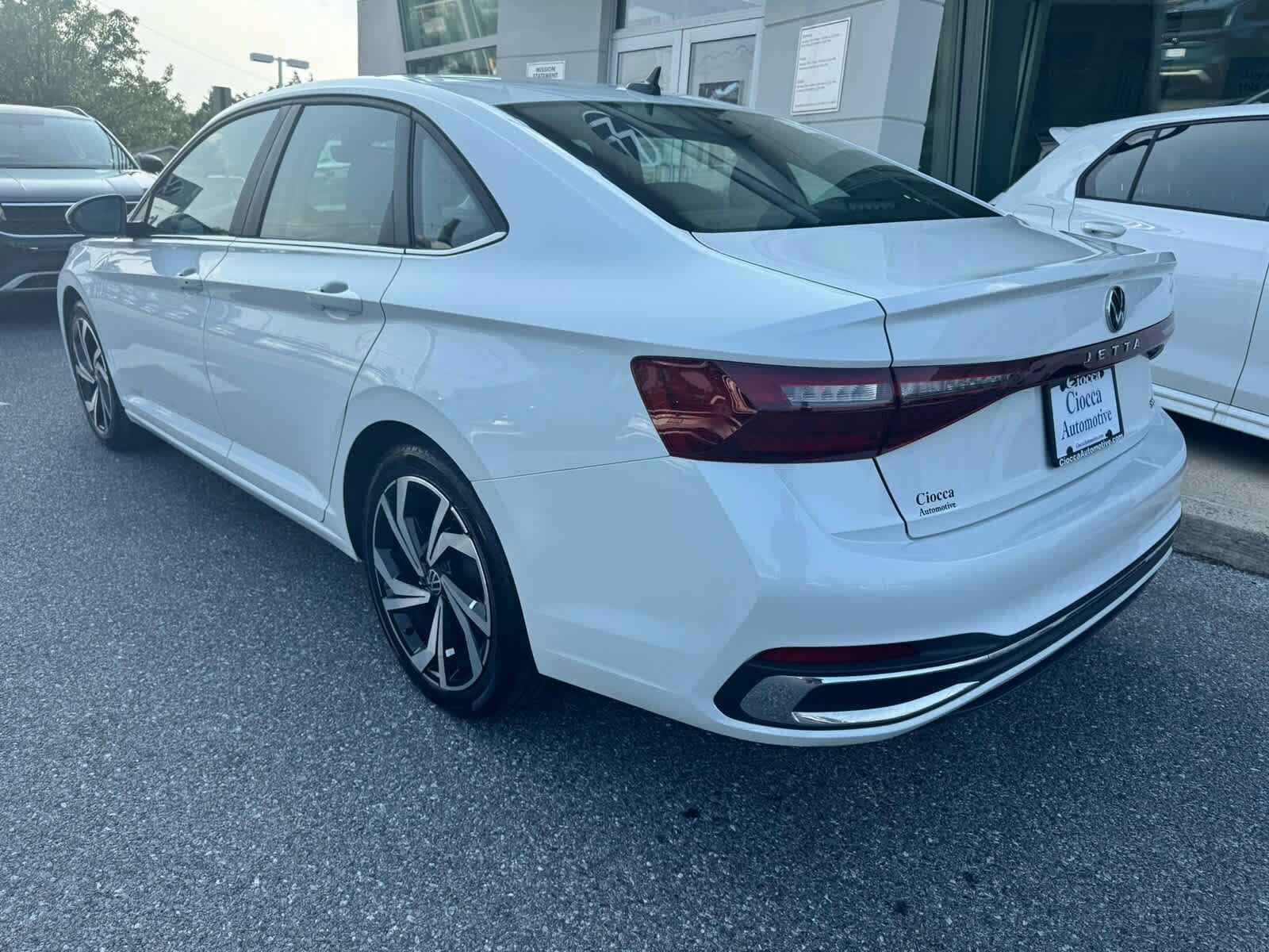 2025 Volkswagen Jetta 1.5T SEL photo 3