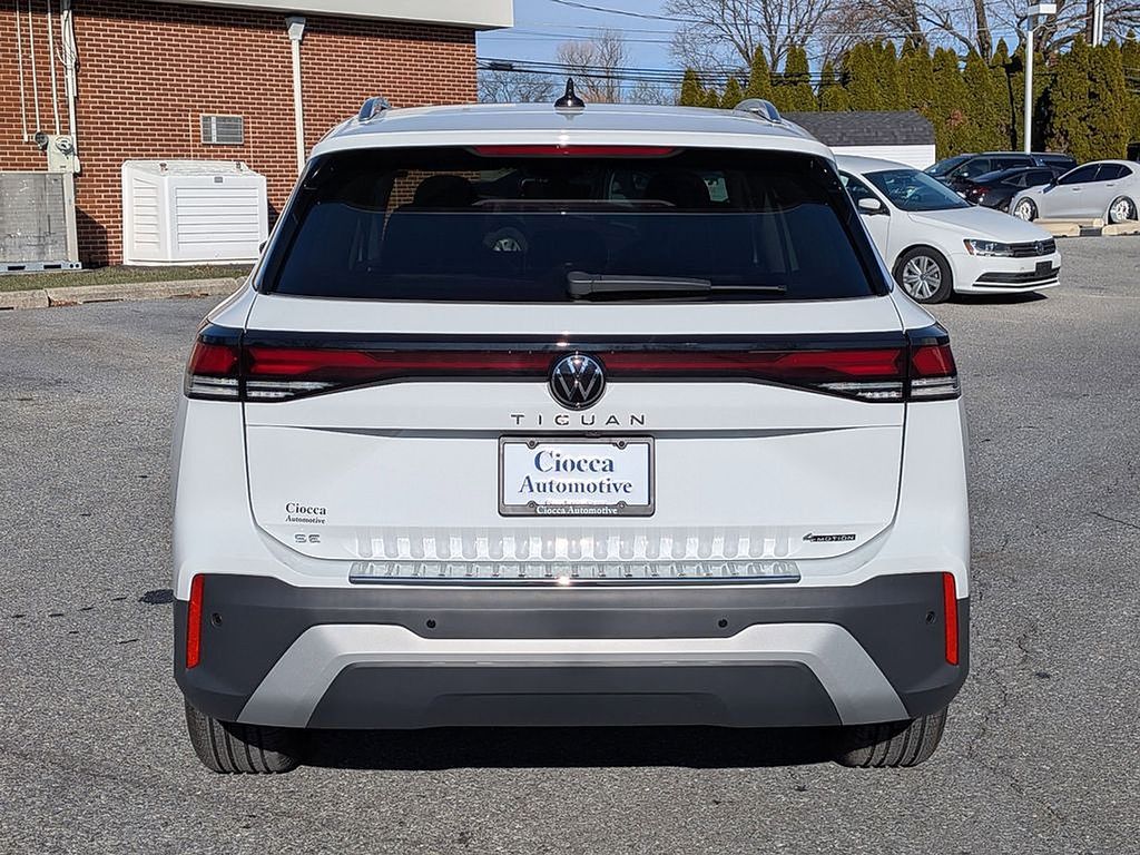2026 Volkswagen Tiguan SE - Photo 5