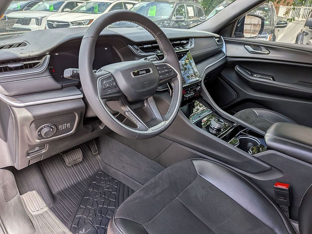 2023 Jeep Grand Cherokee Altitude - Photo 11