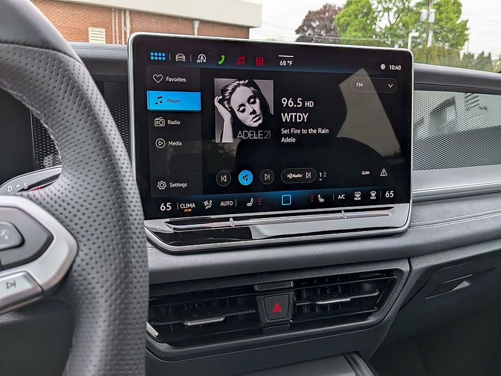 2026 Volkswagen Tiguan SE R-LINE BLACK - Photo 9