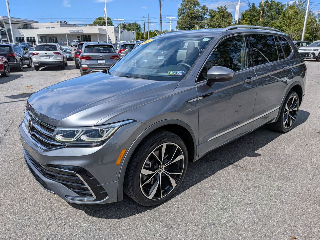2023 Volkswagen Tiguan SEL R-Line Black photo 3