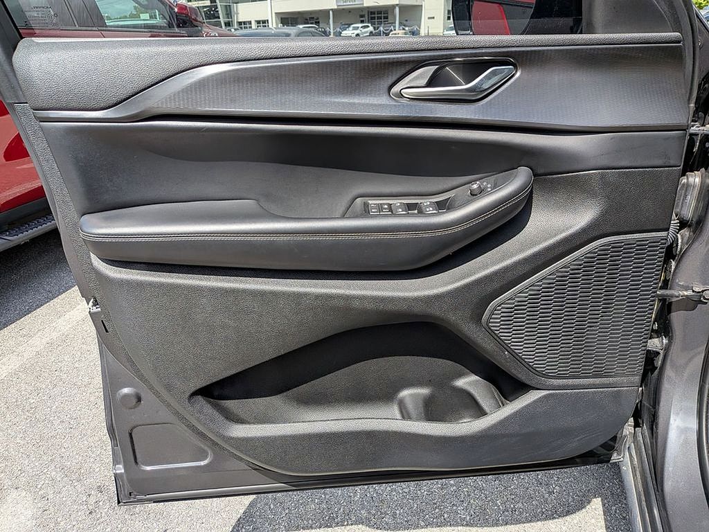 2023 Jeep Grand Cherokee Altitude - Photo 9