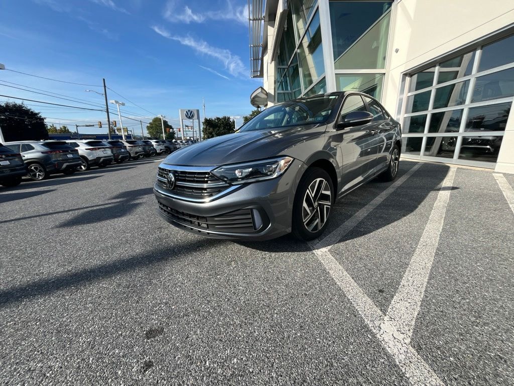 Used 2023 Volkswagen Jetta 1.5T SEL Sedan
