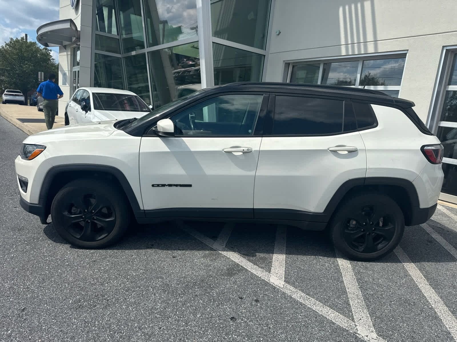 2019 Jeep Compass Latitude photo 2