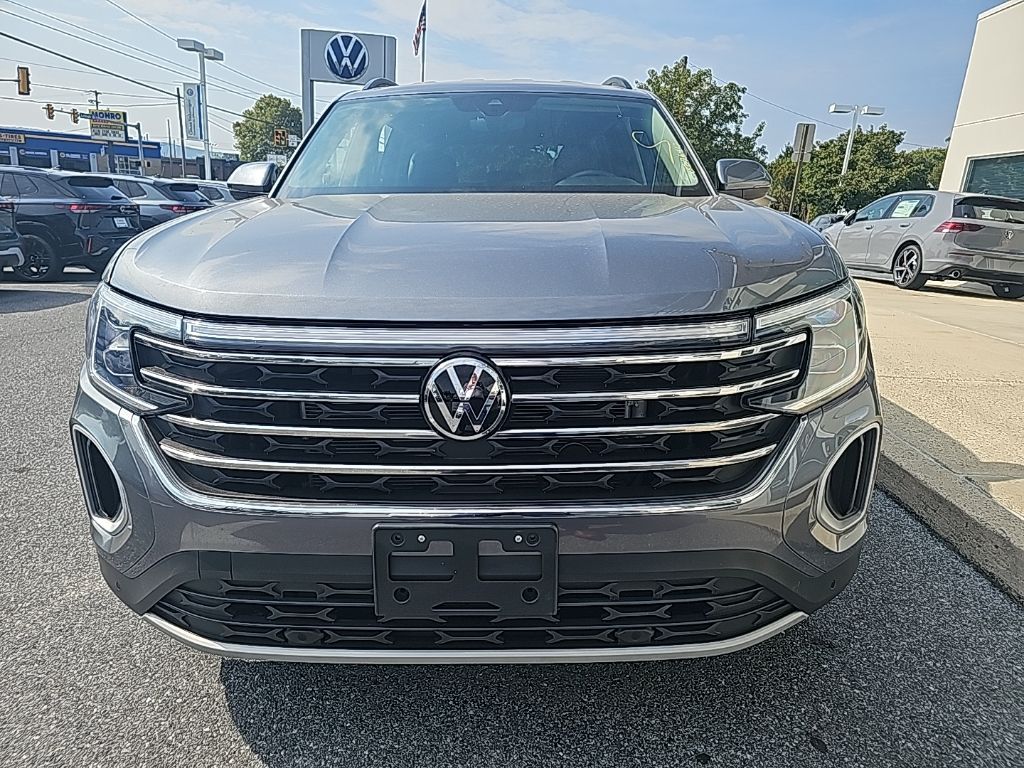 2024 Volkswagen Atlas SE Technology photo 3