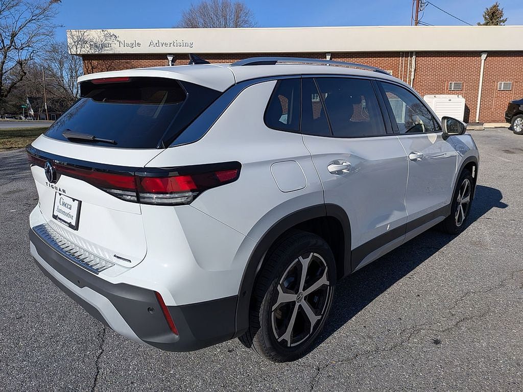 2026 Volkswagen Tiguan SE - Photo 6