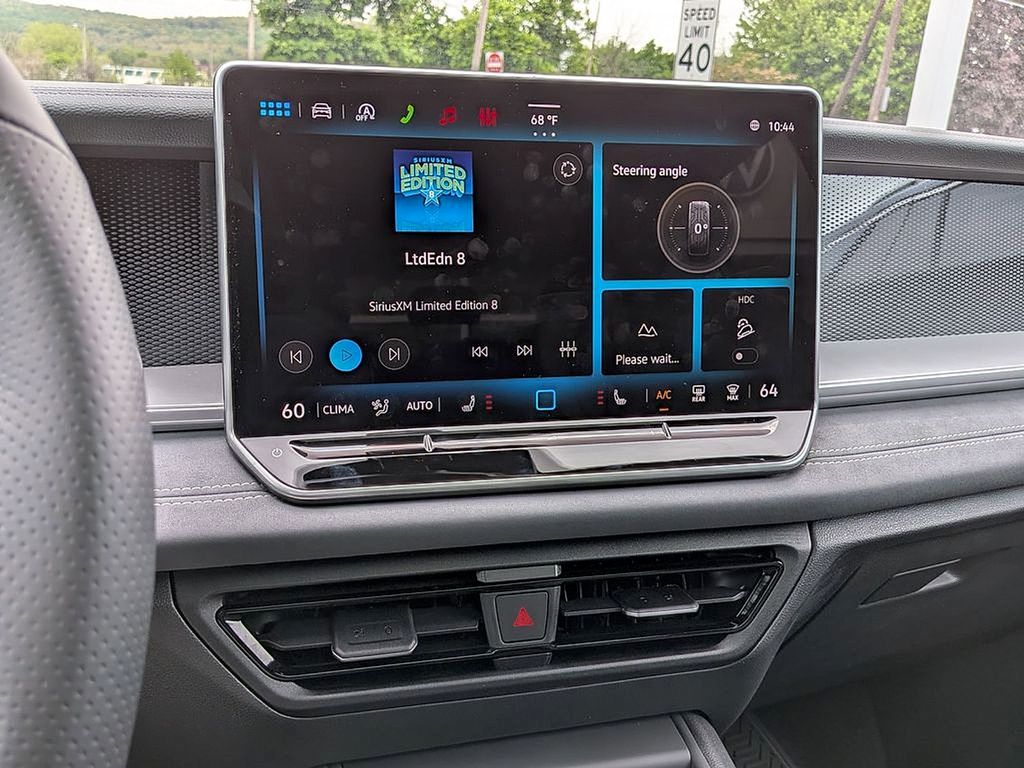 2026 Volkswagen Tiguan SE R-LINE BLACK - Photo 9
