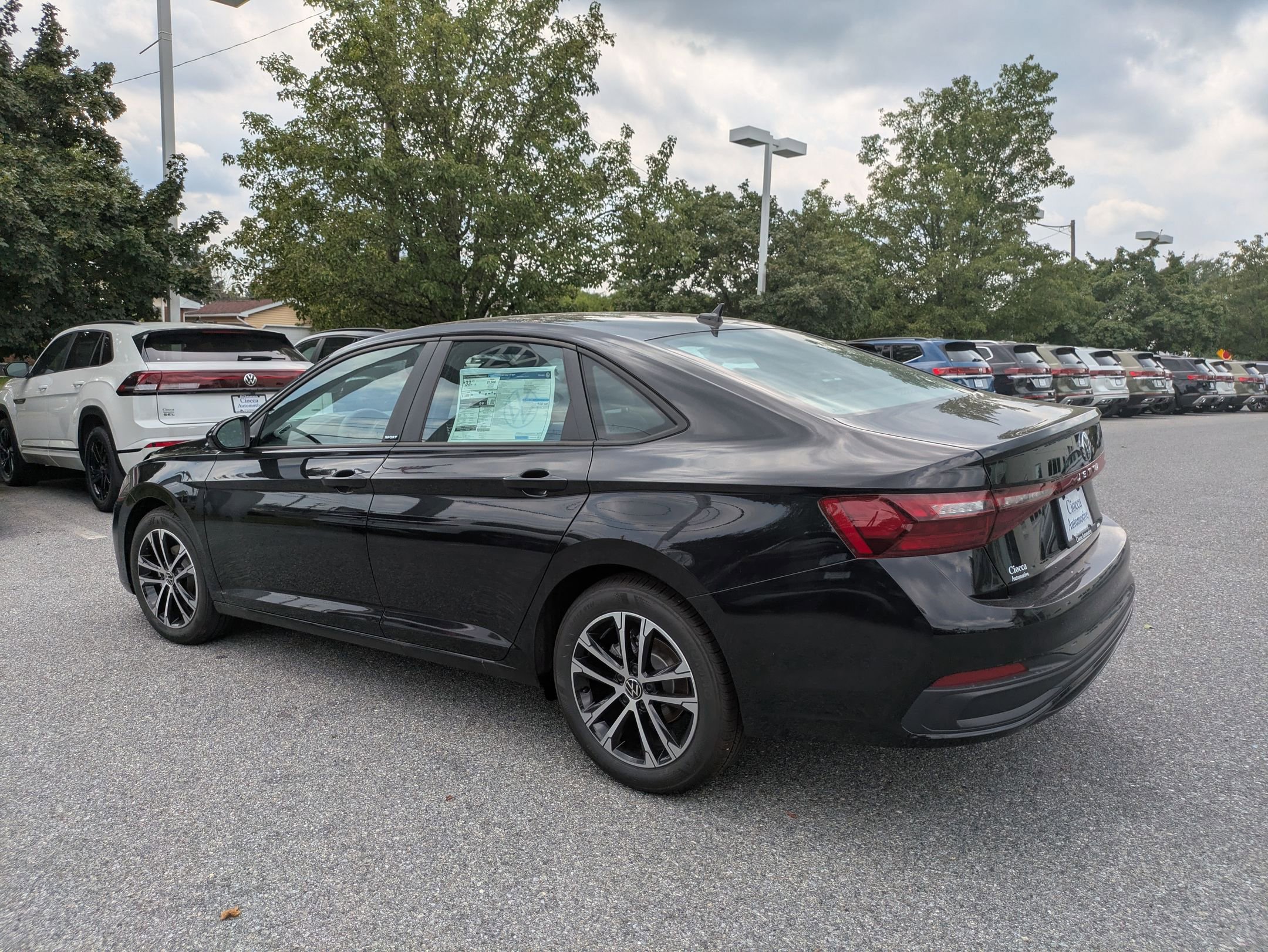 2025 Volkswagen Jetta 1.5T Sport photo 4