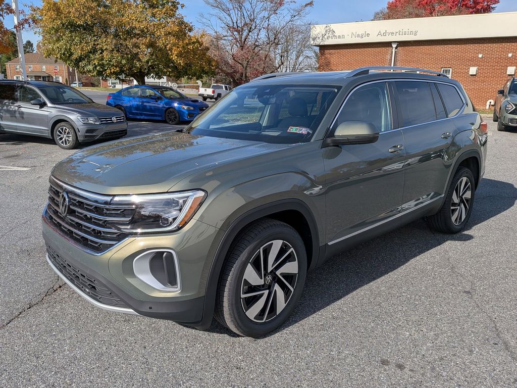 2026 Volkswagen Atlas SEL photo 2