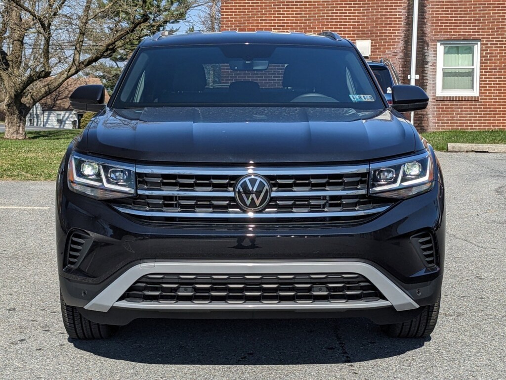 New 2023 Volkswagen Atlas Cross Sport 3.6L V6 SE w/Technology SUV