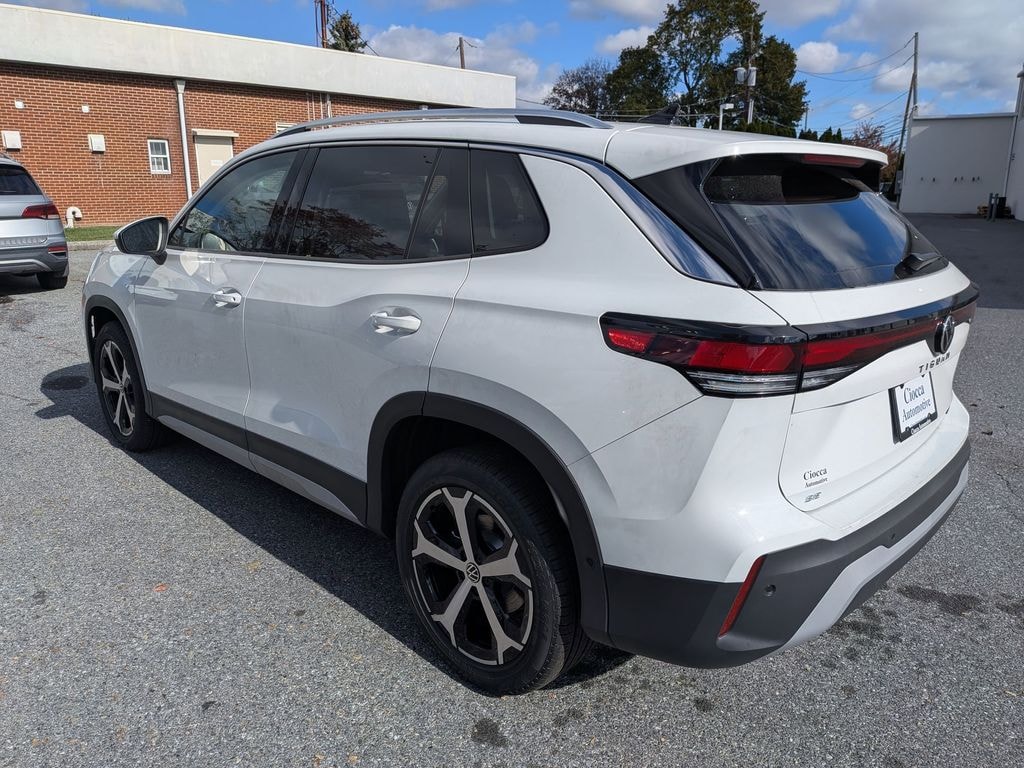 New 2025 Volkswagen Tiguan 2.0T SE SUV